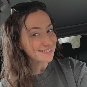 Meet your Posher, Hailey